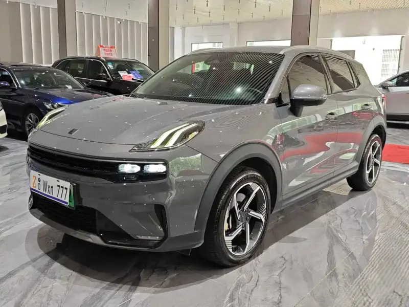 Lynk & Co 06 EM-P