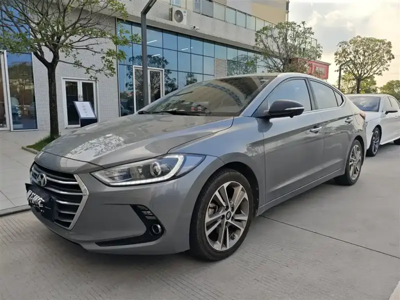 Hyundai Elantra