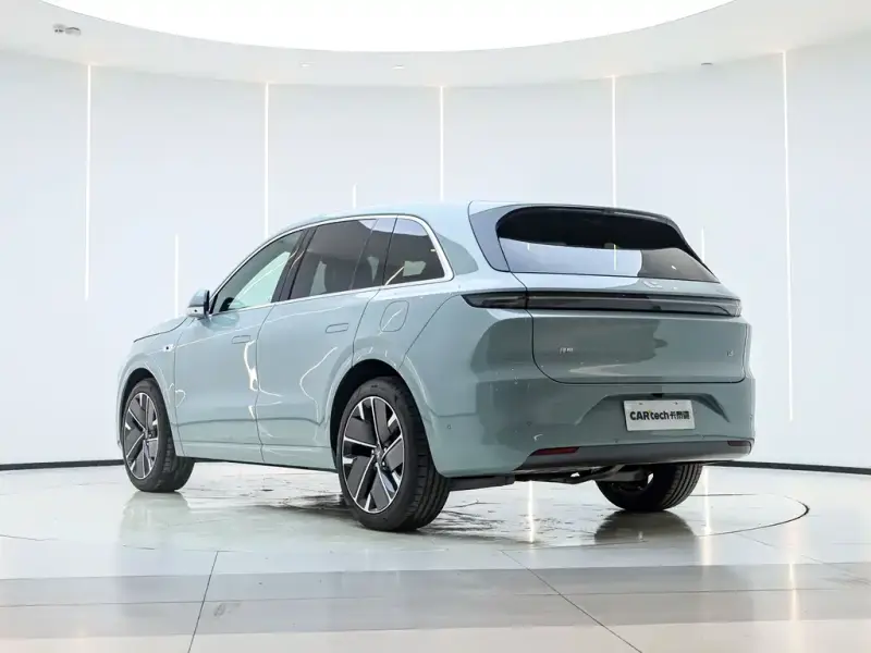 Li Auto L6