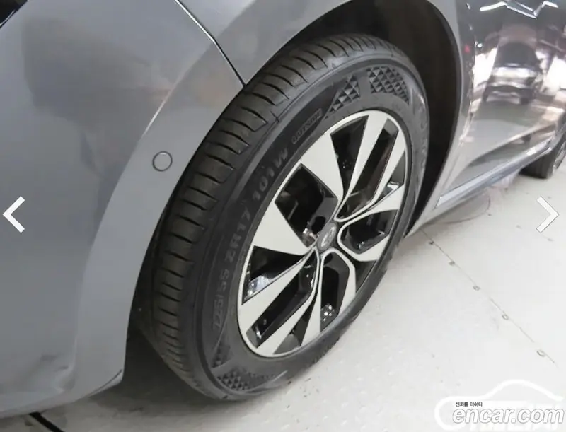 Renault-KoreaSamsung Talisman (SM6)