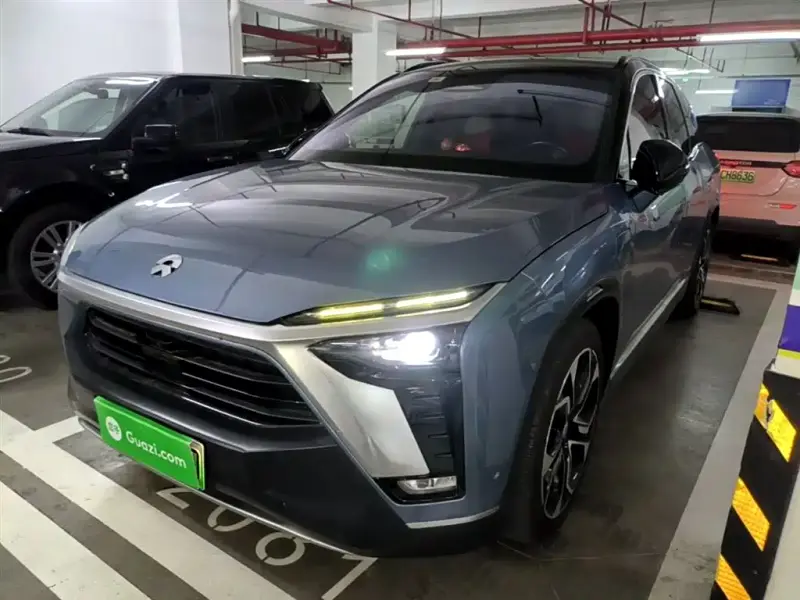 NIO ES8