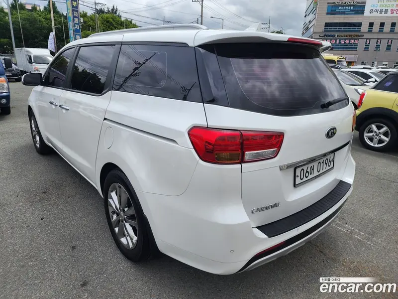 Kia Carnival (Canival)