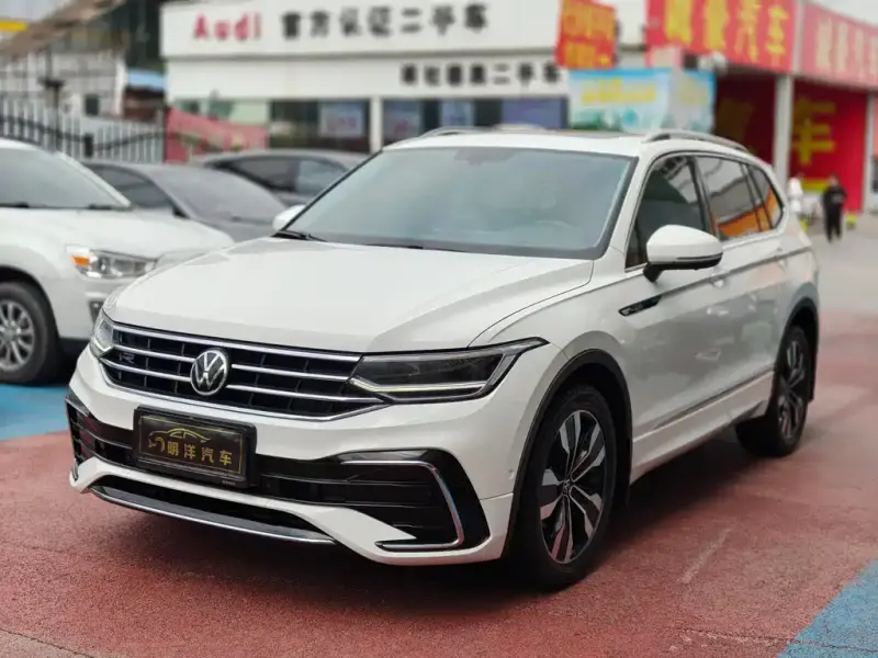 Volkswagen Tiguan L