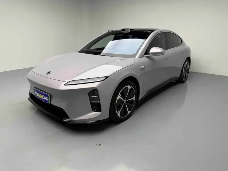 NIO ET5