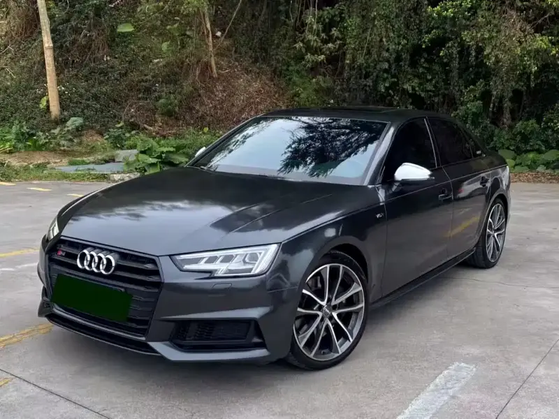 Audi S4
