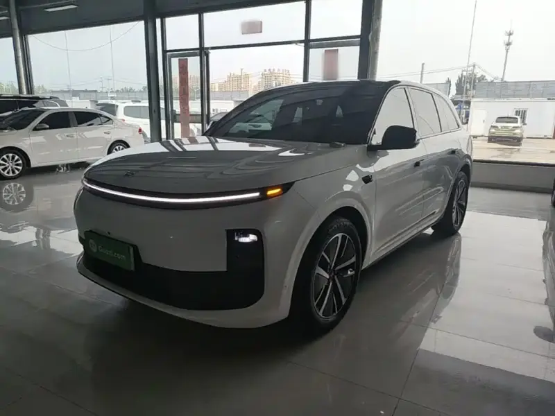 Li Auto L6