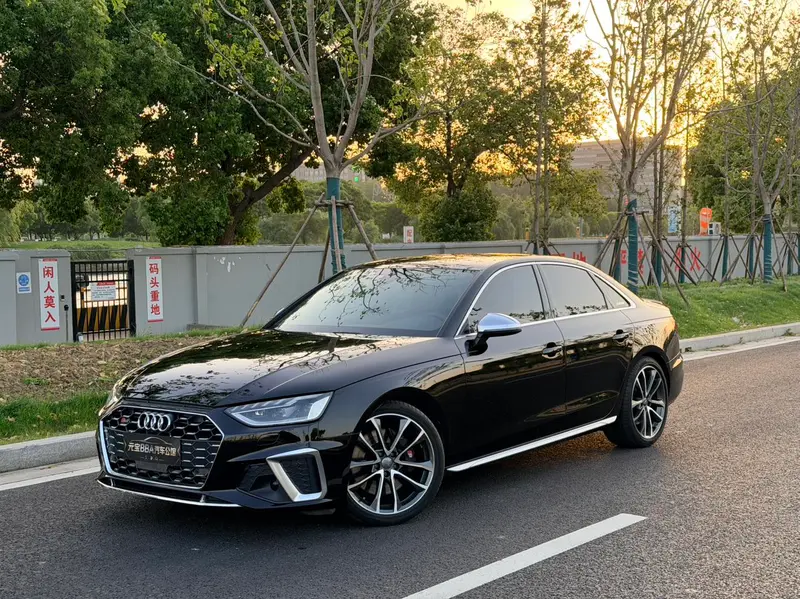 Audi S4