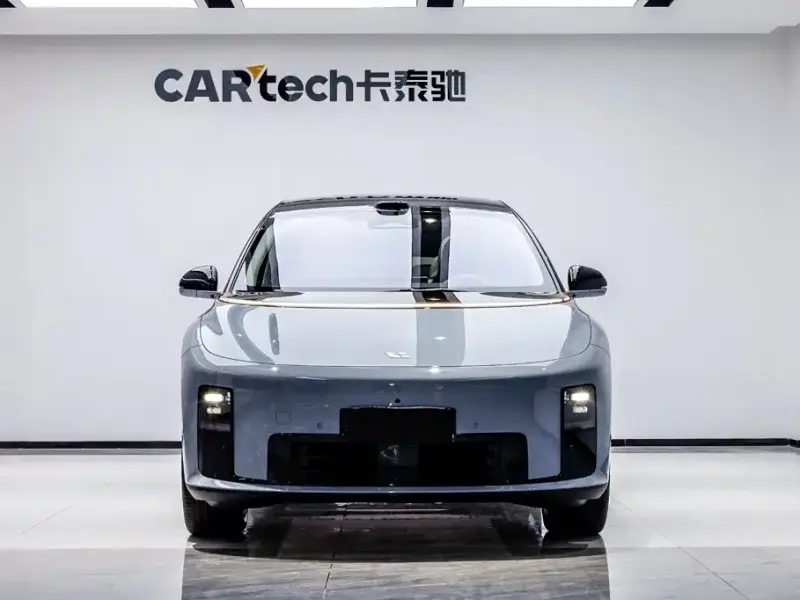 Li Auto i8