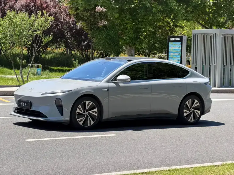NIO ET5