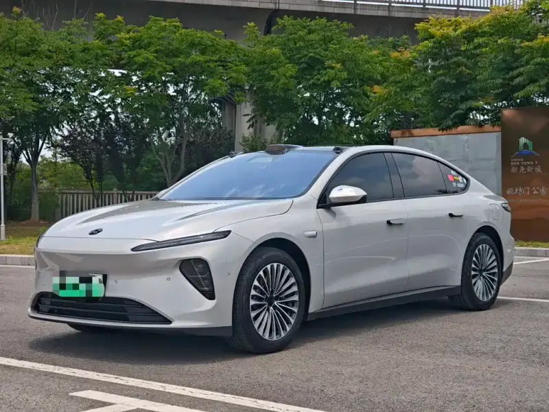 NIO ET7