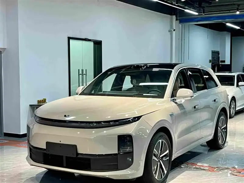 Li Auto L6