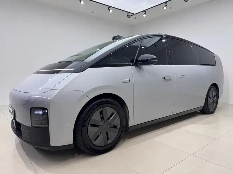 Li Auto MEGA