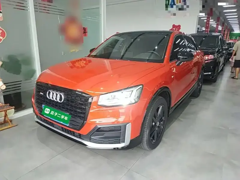 Audi Q2L