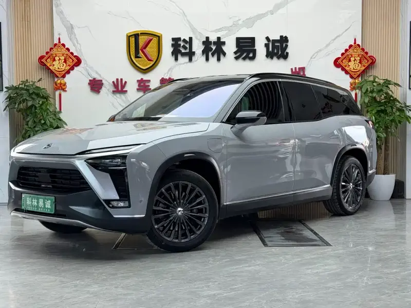 NIO ES8