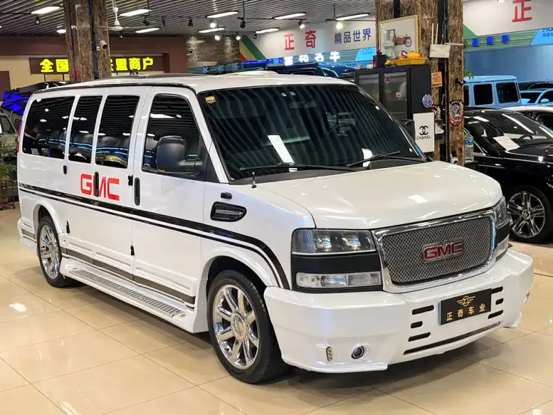 GMC Savana