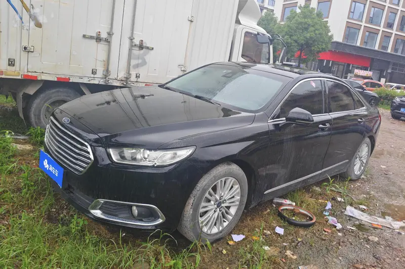 Ford Taurus