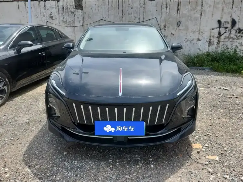 Hongqi E-QM5