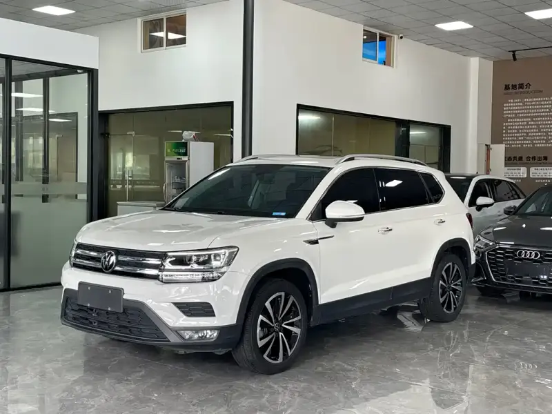 Volkswagen Tharu