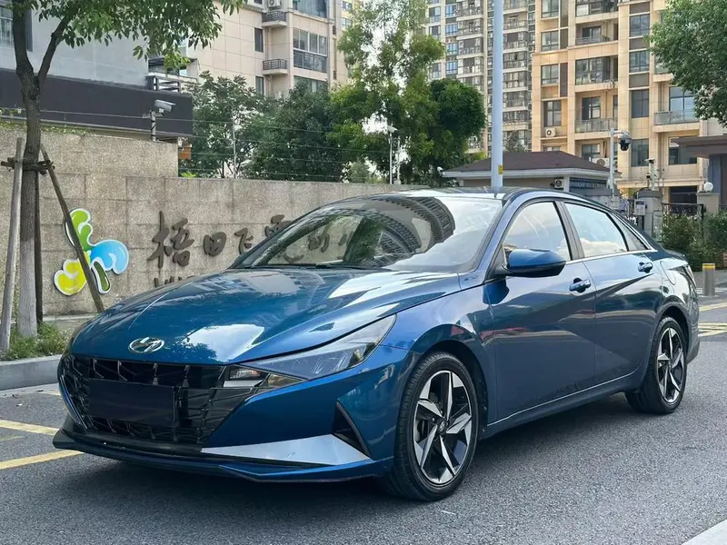 Hyundai Elantra