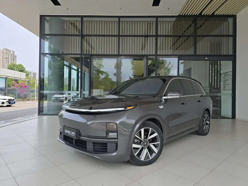 Li Auto L8