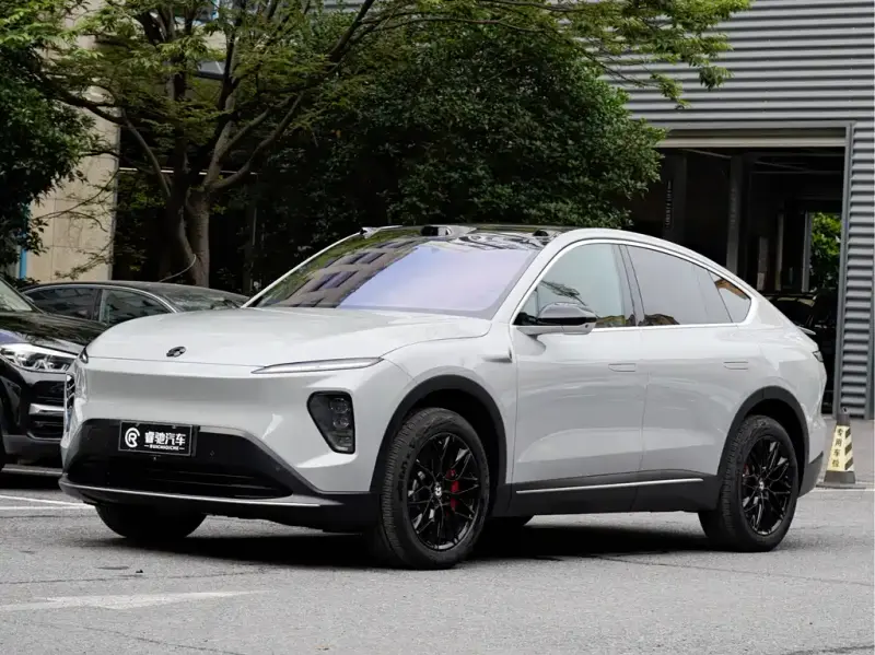NIO EC7