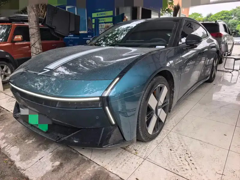 XPeng P7