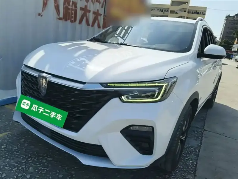 Roewe MG HS (RX5)