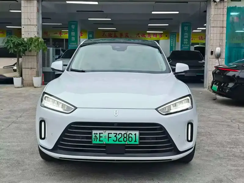 AITO M5