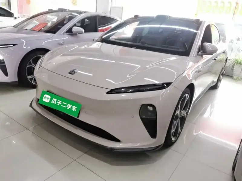 NIO ET5