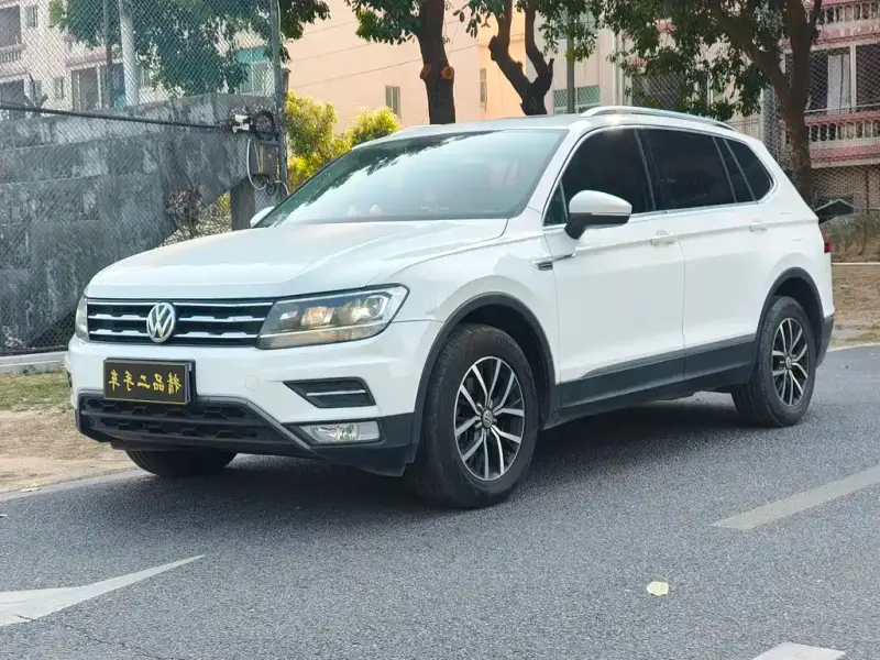 Volkswagen Tiguan L