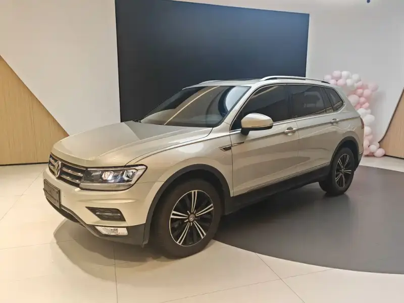 Volkswagen Tiguan L