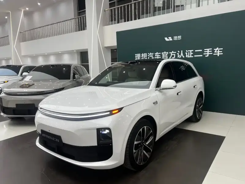 Li Auto L6