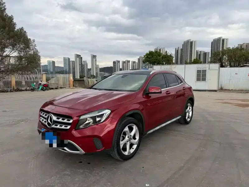 Mercedes-Benz GLA