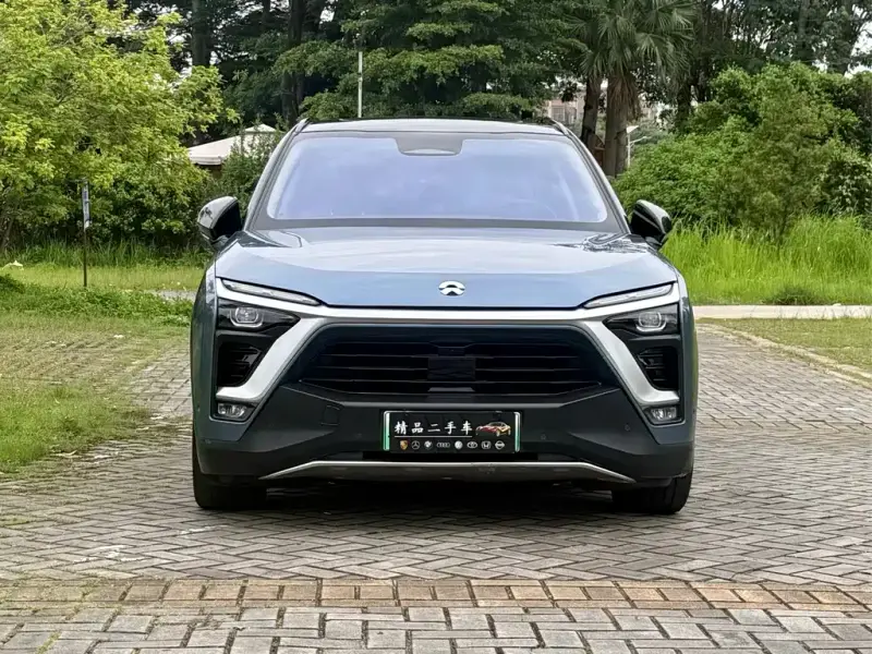 NIO ES8