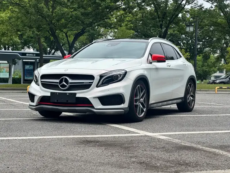 Mercedes-Benz GLA AMG