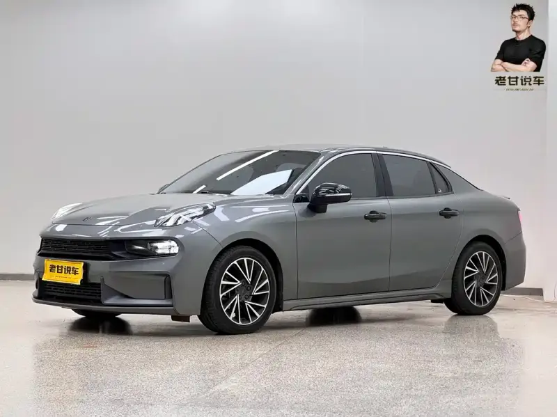 Lynk & Co 03