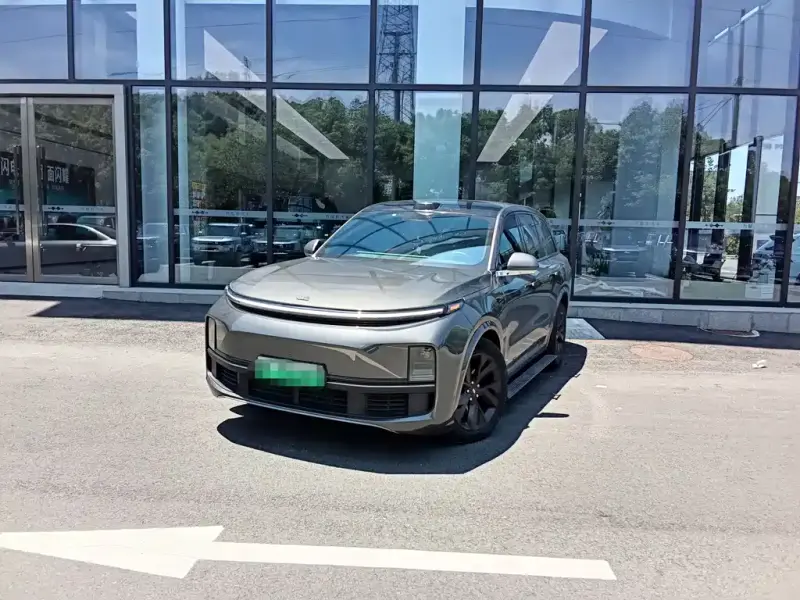 Li Auto L8