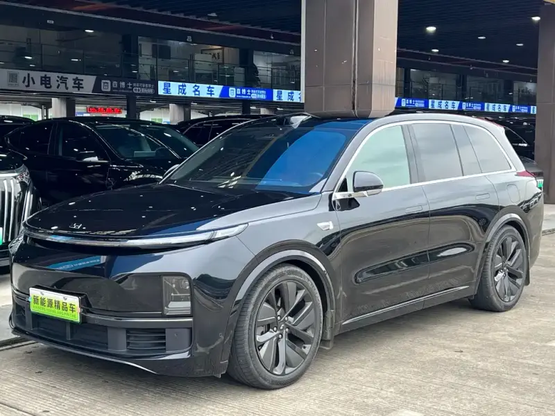 Li Auto L8