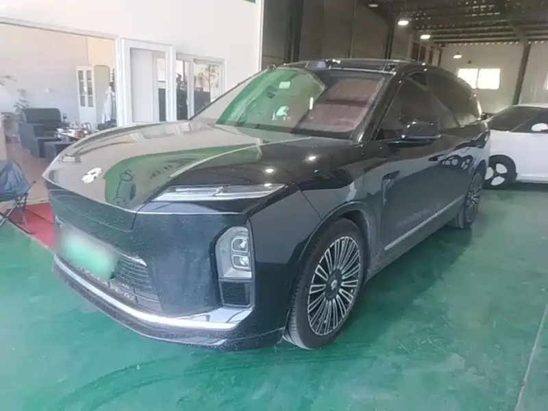 NIO ES8