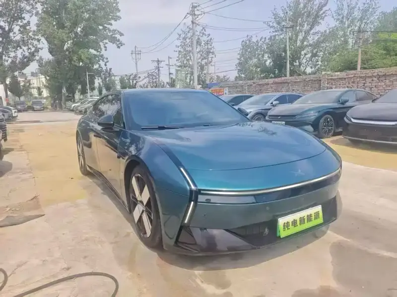 XPeng P7