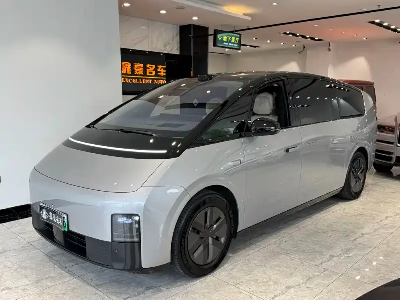 Li Auto MEGA