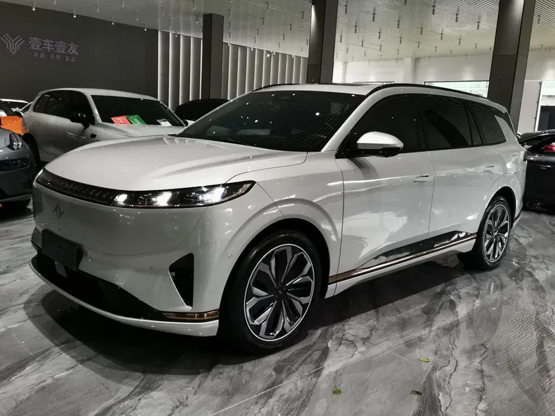 Dongfeng Yipai 008