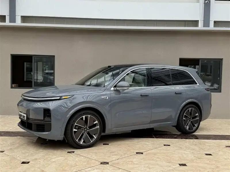 Li Auto L8