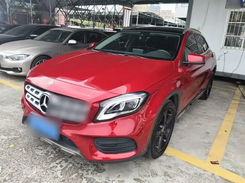 Mercedes-Benz GLA
