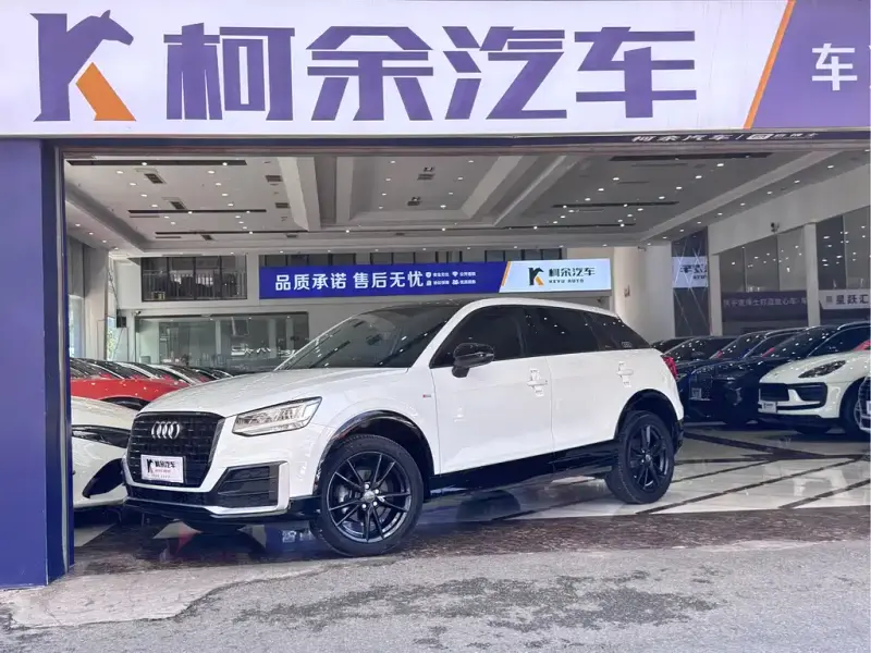 Audi Q2L