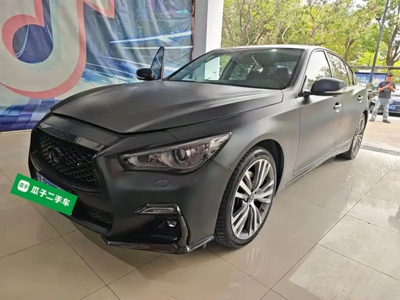 Infiniti Q50L