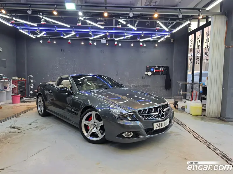 Mercedes-Benz SL-Class