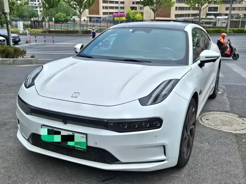 Zeekr 001