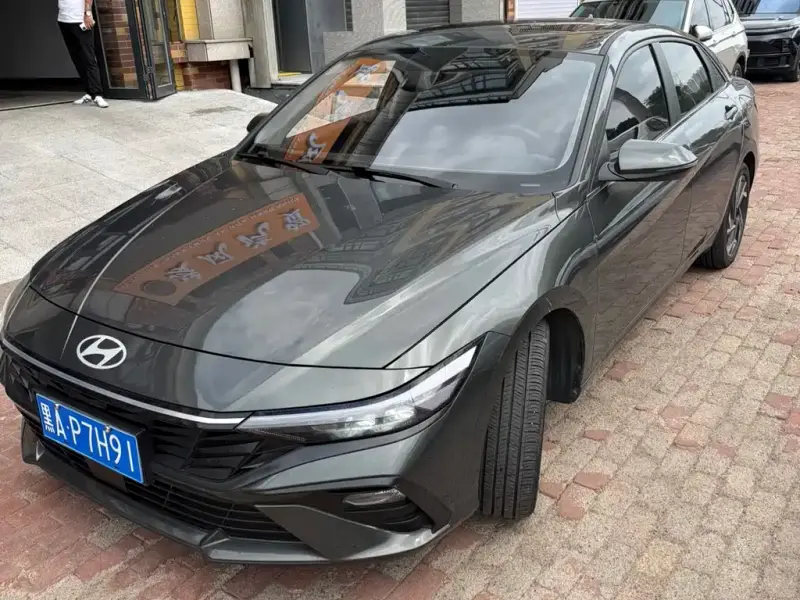 Hyundai Elantra