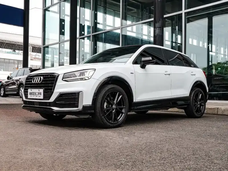 Audi Q2L